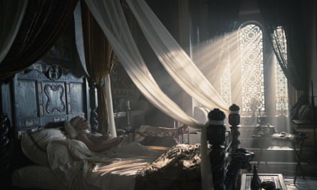 Tom Glynn-Carney as King Aegon.