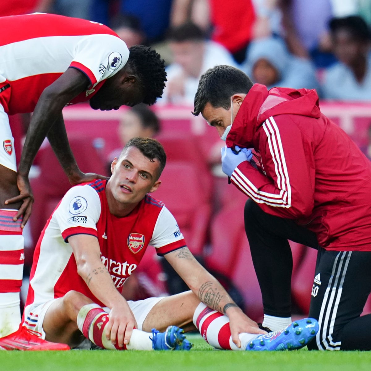Arsenal&#39;s Granit Xhaka facing three months out with knee ligament injury |  Arsenal | The Guardian