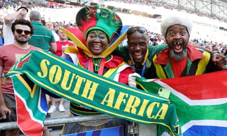 هواداران آفریقای جنوبی قبل از بازی جام جهانی راگبی فرانسه 2023 بین آفریقای جنوبی و اسکاتلند عکس گرفتند.