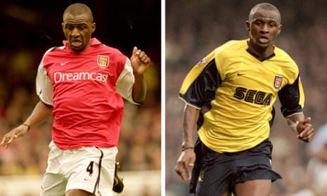 Arsenal’s home and away kits had different sponsors for the 1999-00 season.
