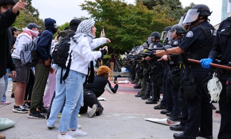 Police clear student encampment and clash with activists at UC Irvine 