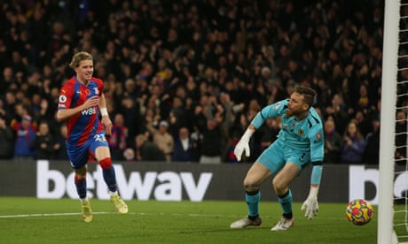 Conor Gallagher scores to put Crystal Palace 2-0 ahead of Wolves