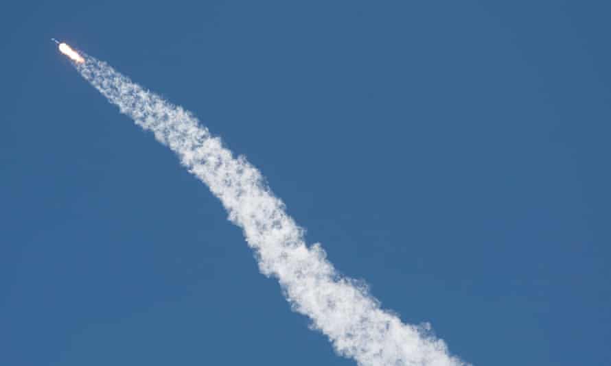 Space X rocket flies