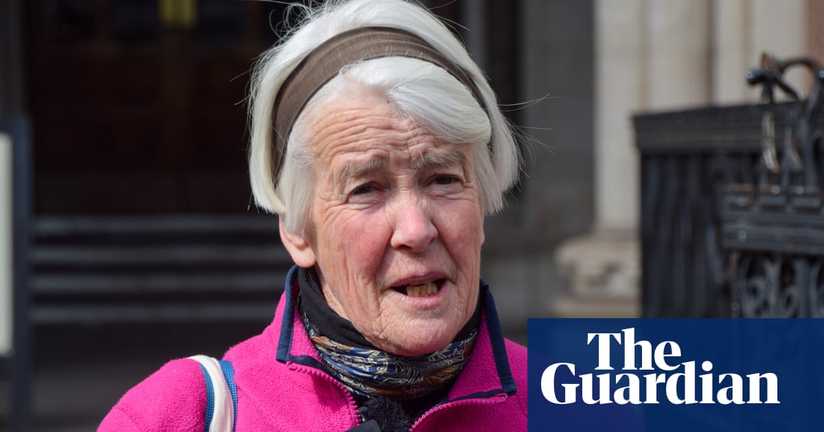 Judge throws out case against UK climate activist who held sign on jurors’ rights | UK criminal justice