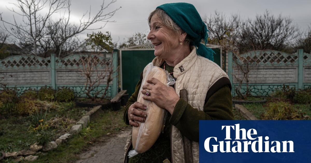‘I can’t stop smiling’: residents welcome Ukrainian troops in the frontline town of Snihurivka