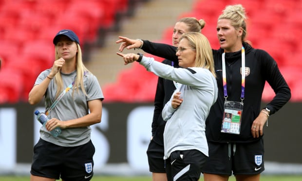 Sarina Wiegman with her players at Wembley.