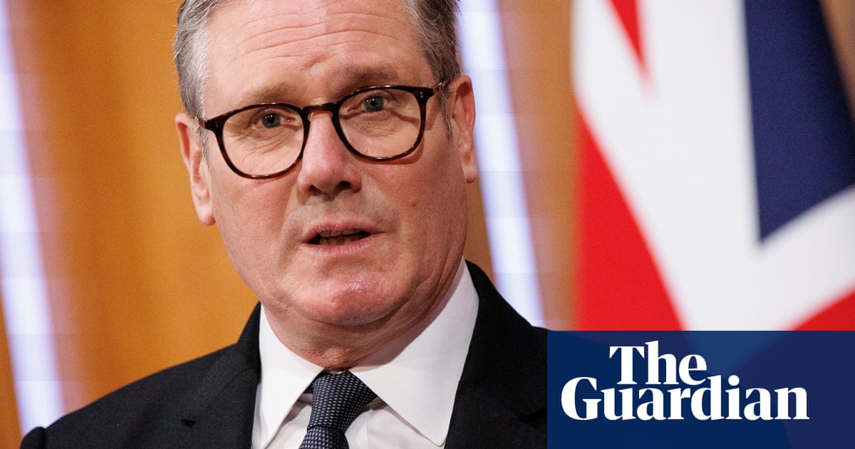 UK risks becoming island of strangers' without more immigration curbs, Starmer says