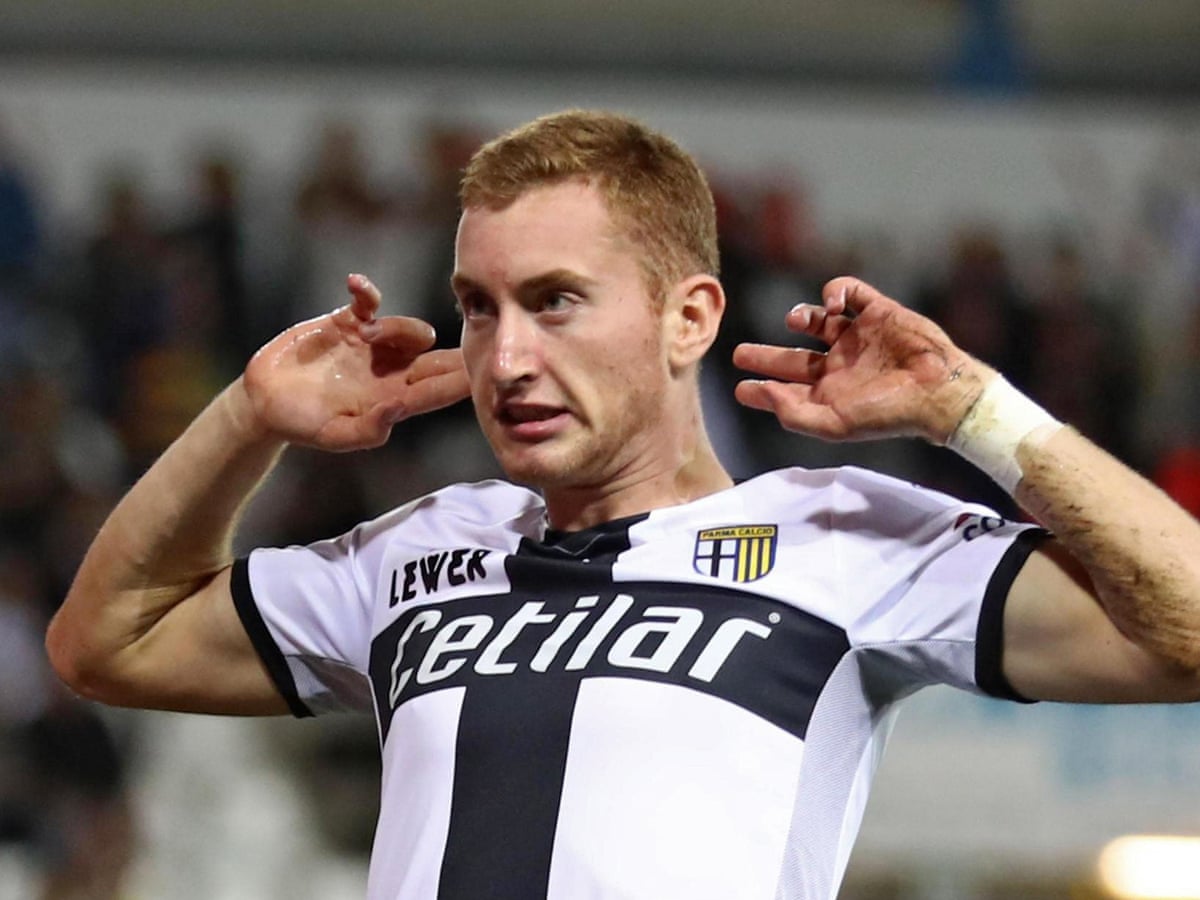 Juventus Agree Deal To Sign 19 Year Old Midfielder Dejan Kulusevski For 30m Transfer Window The Guardian