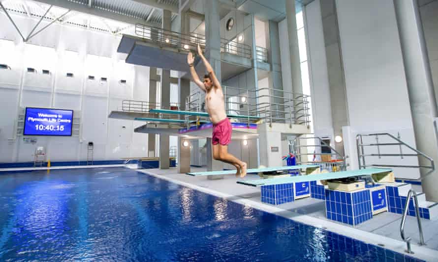 Adharanand Finn making another dive.