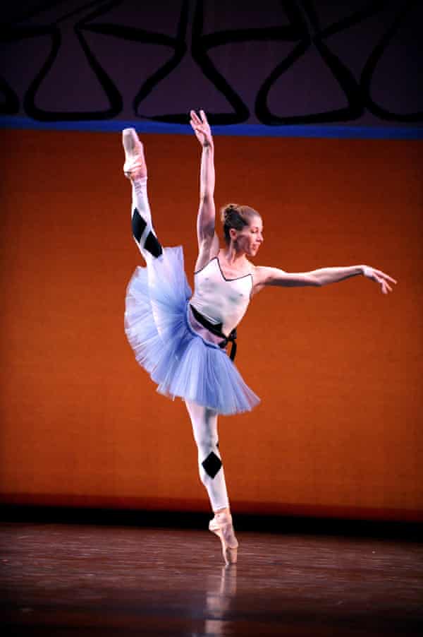 Leanne Benjamin in a striking ballet pose