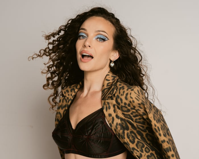 Abbie Chatfield: ‘Someone told her worst dating story. I lay on the floor of the stage and screamed’