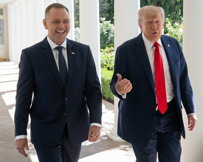 Trump pledges to ‘stand with Warsaw’ in meeting with Polish president