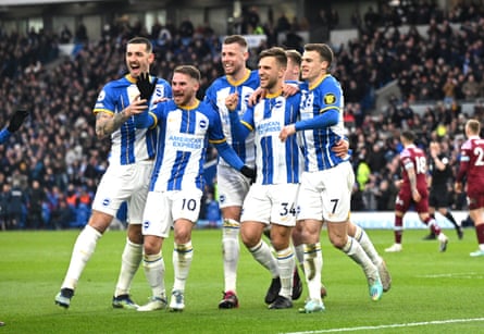 Mashreq celebra un gol contra West Ham en la Premier League inglesa.
