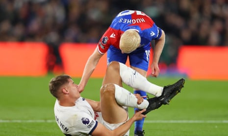 Hughes checks on van de Venafter fouling him.