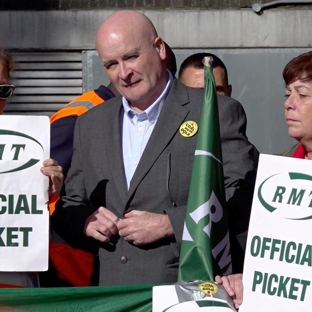 Striking Rmt Union S Mick Lynch Tells Grant Shapps To Get On With His Job Rail Strikes The Guardian Striking Rmt Union S Mick Lynch Tells Grant Shapps To Get On With His Job Rail Strikes The Guardian