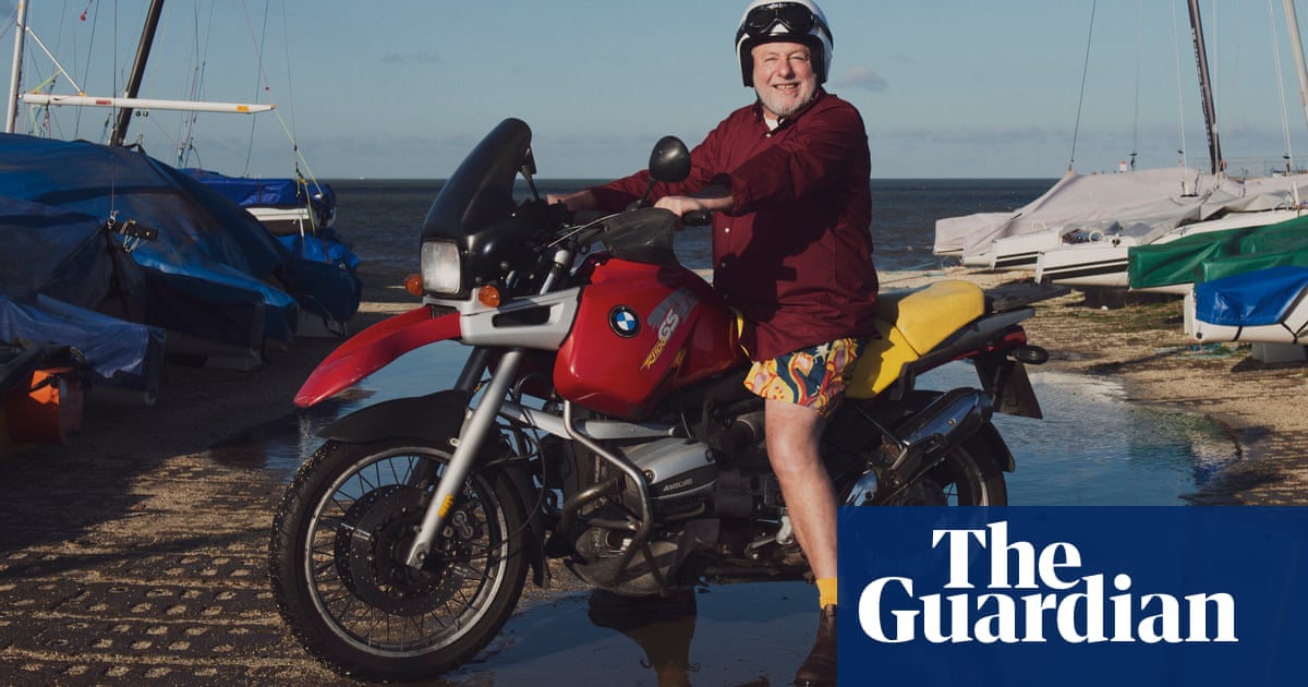 ‘The best thing is the wind whistling around your parts’: the men who wear shorts all year round - T