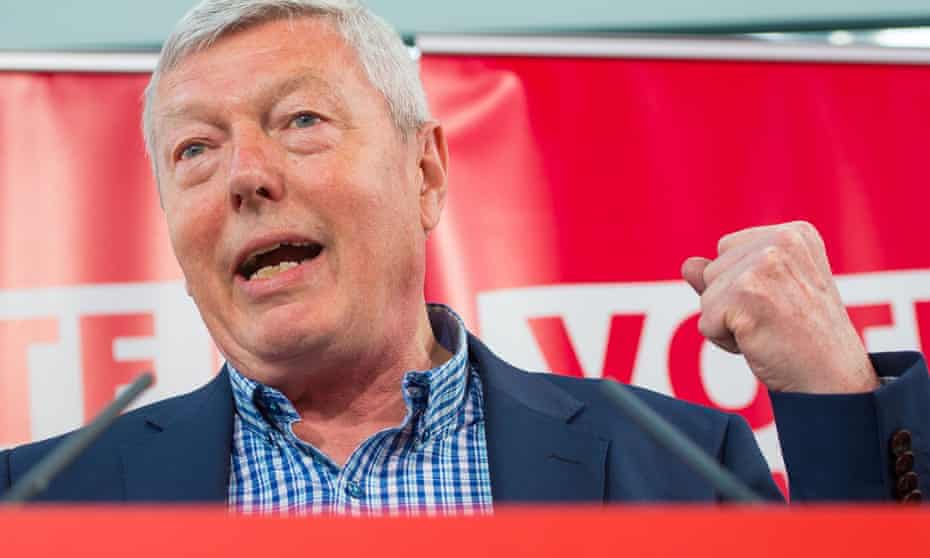Alan Johnson speaks during a Labour party Vote Remain event