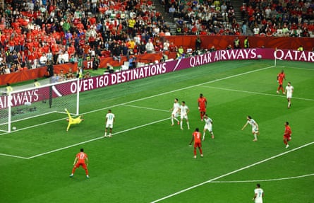 Dan Ndoye’s onslaught sails past Luca Zidane.