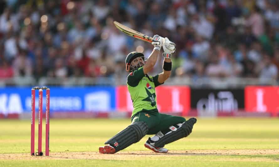 Mohammad Rizwan reached a half-century in 33 balls.