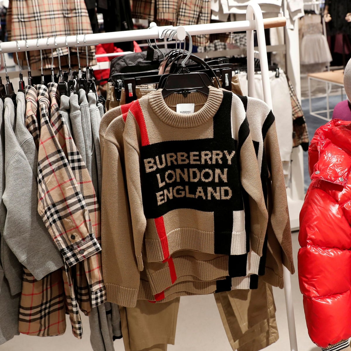 Burberry Sales Fall 35 In China On Back Of Covid Lockdowns Burberry Group The Guardian Burberry Sales Fall 35 In China On Back Of Covid Lockdowns Burberry Group The Guardian