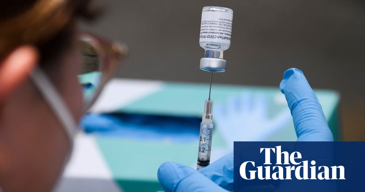 US officials set stage for vaccination campaign for younger children