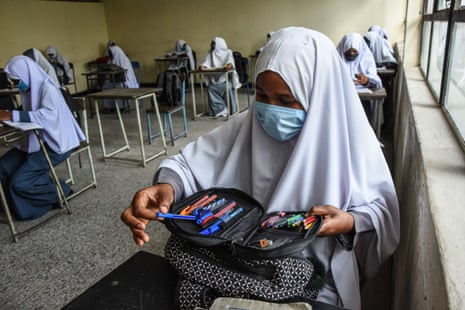 Pakistan Muslim School Girl Sex Video - Tanzania to lift ban on teenage mothers returning to school | Global  development | The Guardian