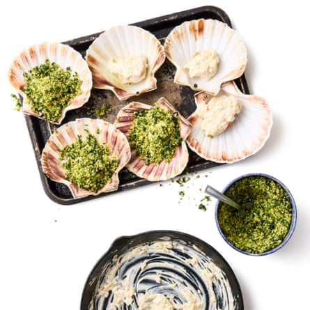 Felicity Cloake’s scallop St Jacques 08a Assemble the dish. Divide the scallops (or your chosen seafood) between six reserved half-shells (or six small gratin/ovenproof dishes; ... Top the scallops with the creamy shallots, then scatter over with the breadcrumbs evenly on top.