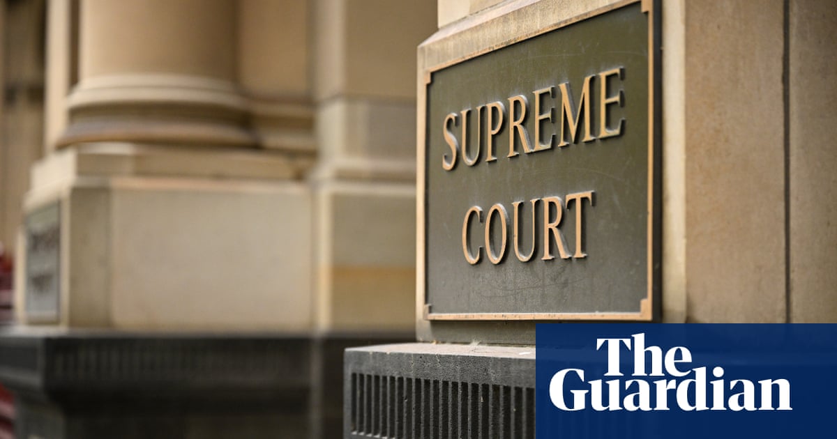 Melbourne man pleads guilty to murdering two neighbours after garden hose dispute
