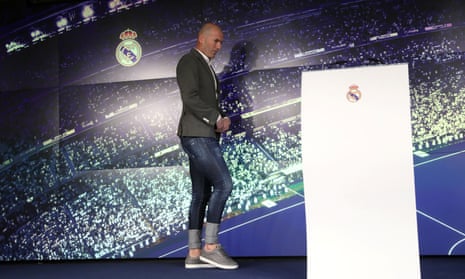 No socks, Zinedine? And is that white paint on the back pocket?