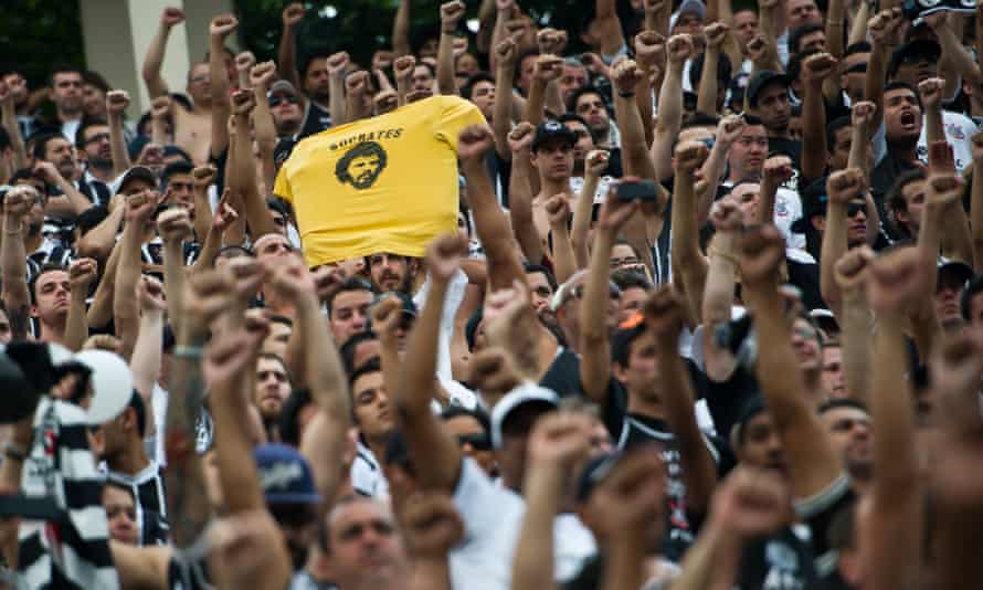 TravelGuides - ‘I miss talking to him’: Brazil’s Casagrande on 10 years without Sócrates | Sócrates 3 Corinthians fans honour Sócrates on 4 December 2011, the day of his death.