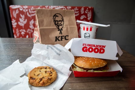 A KFC new lunch meal with a burger, snack and drink is £5.49