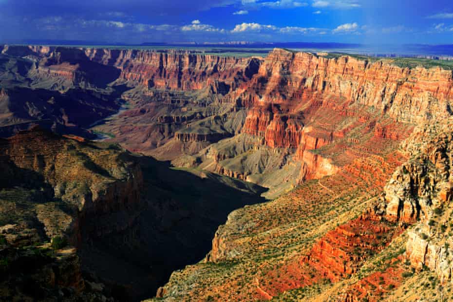 Navajo Point at sunset, South Rim, Grand Canyon National Park, Arizona.