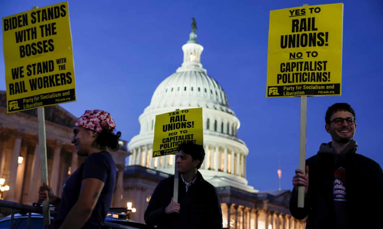 Railroad workers pressure Congress and Biden to address working conditions (theguardian.com)