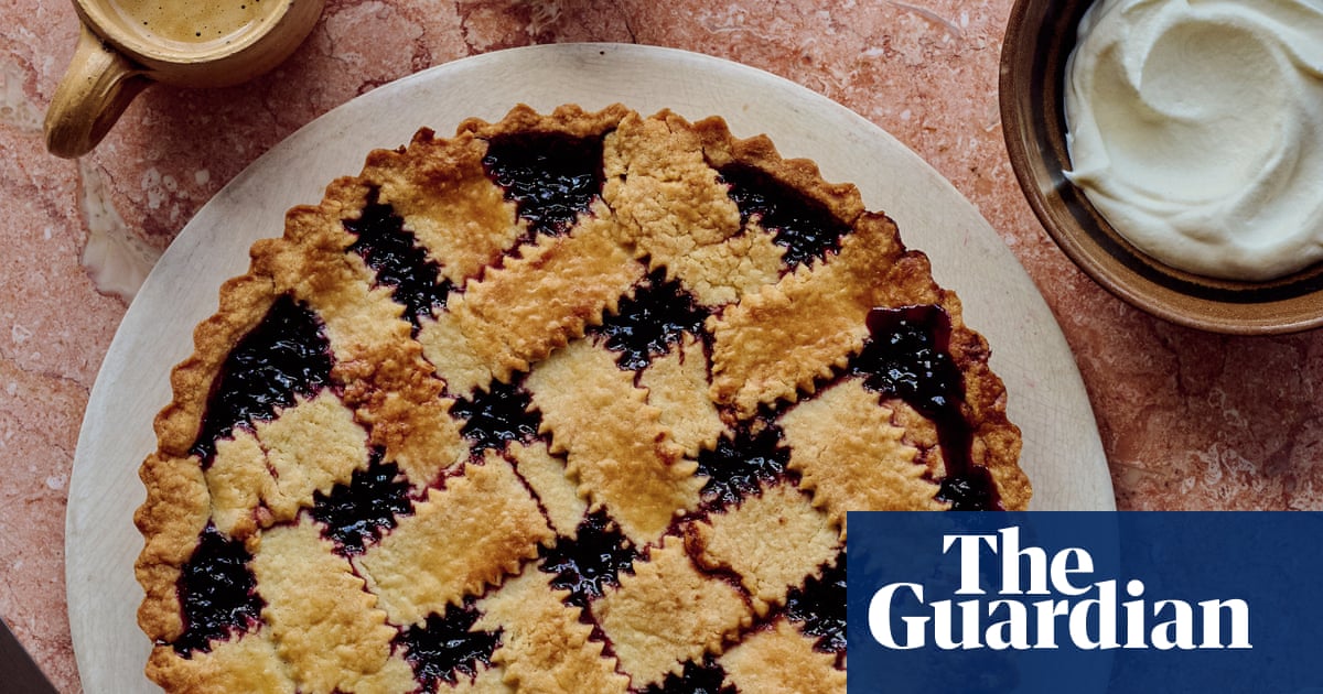 Benjamina Ebuehi's recipe for blackberry and bay crostata | The sweet spot