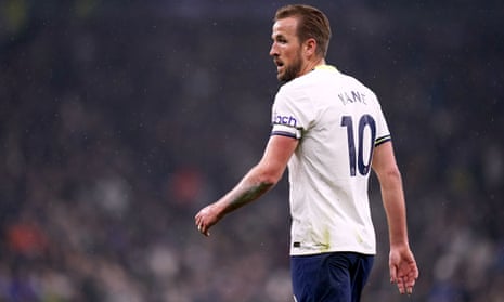 Harry Kane in action for Spurs