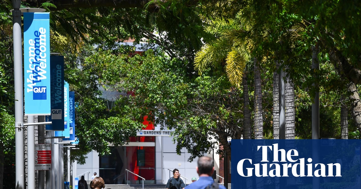Labor accused of avoiding promise to rein in controversial Morrison-era university fees scheme
