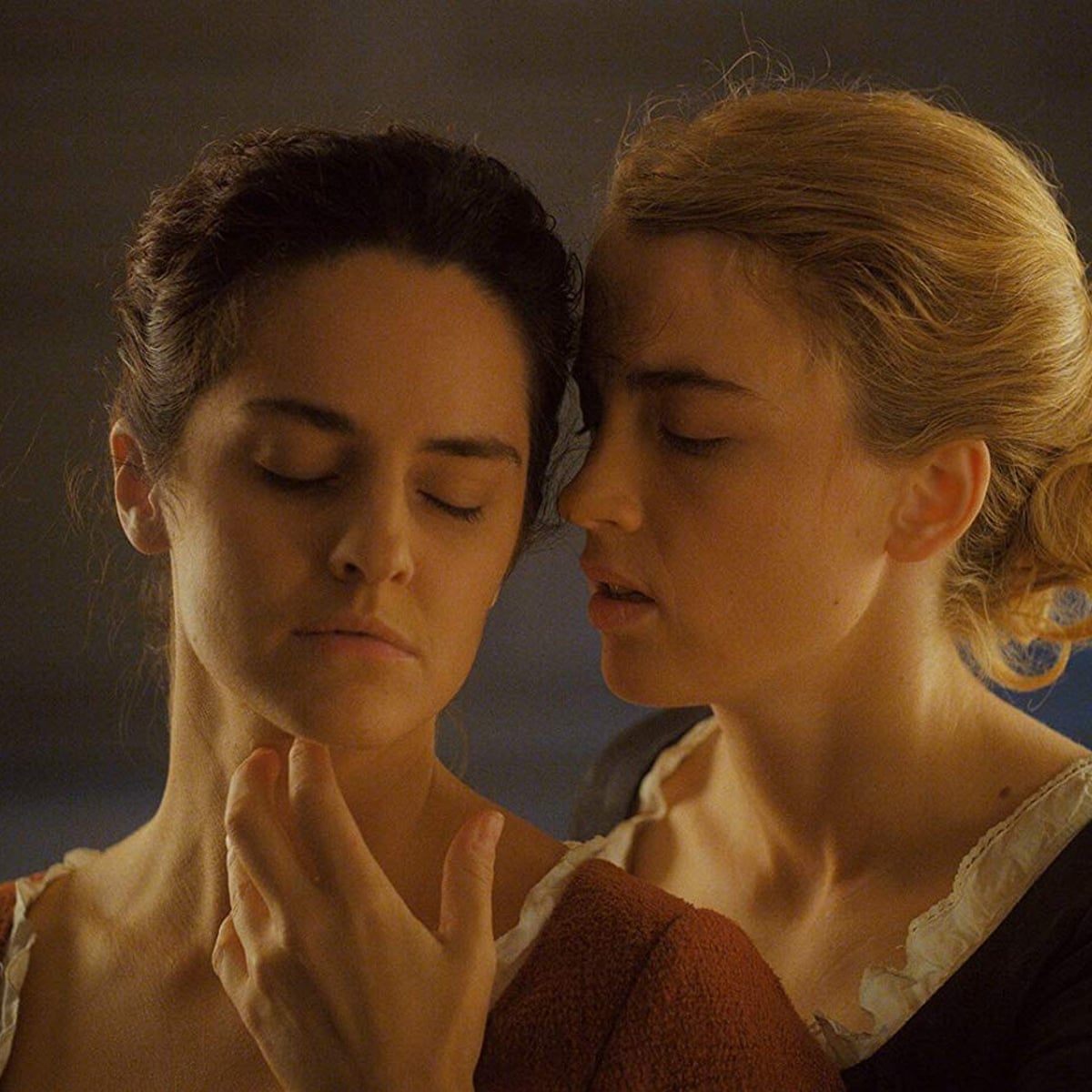 Portrait of a Lady on Fire review – burning desires and flashes of Hitchcock | Cannes 2019 | The Guardian