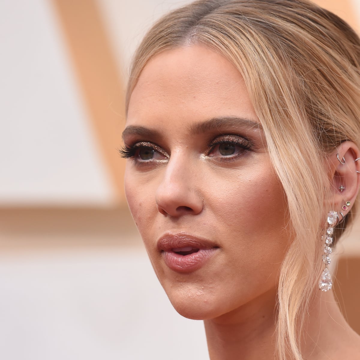 Scarlett Johansson Criticises Hypersexualisation Of Black Widow In Iron Man 2 Scarlett Johansson The Guardian