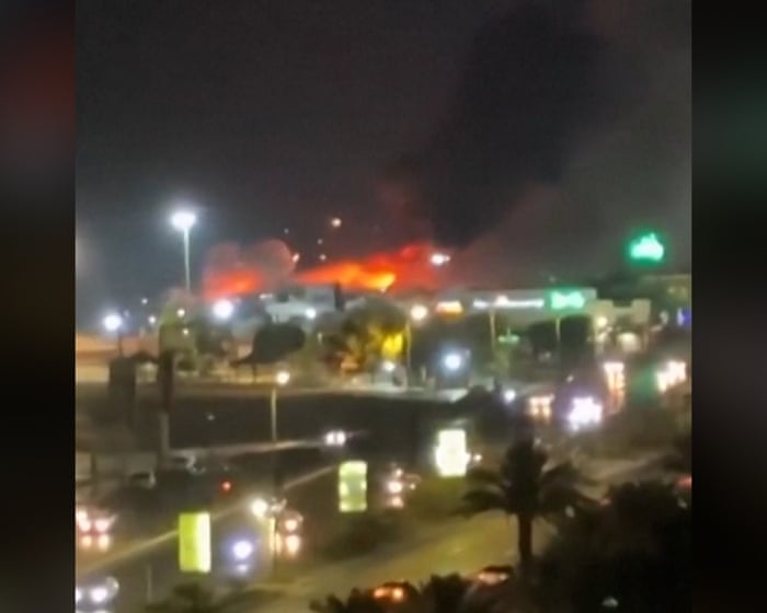 US launches retaliatory strikes on Iran after Hormuz ship attacks - video