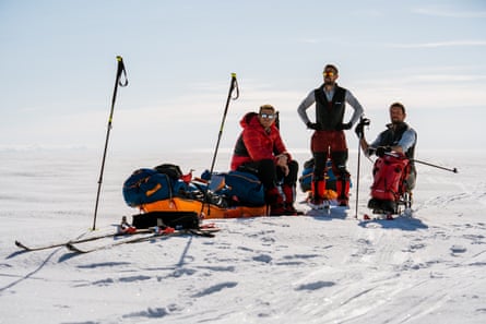 Edwards (right) with Ed Jackson and Niall McCann on the expedition across the Vatnajökull Glacier.