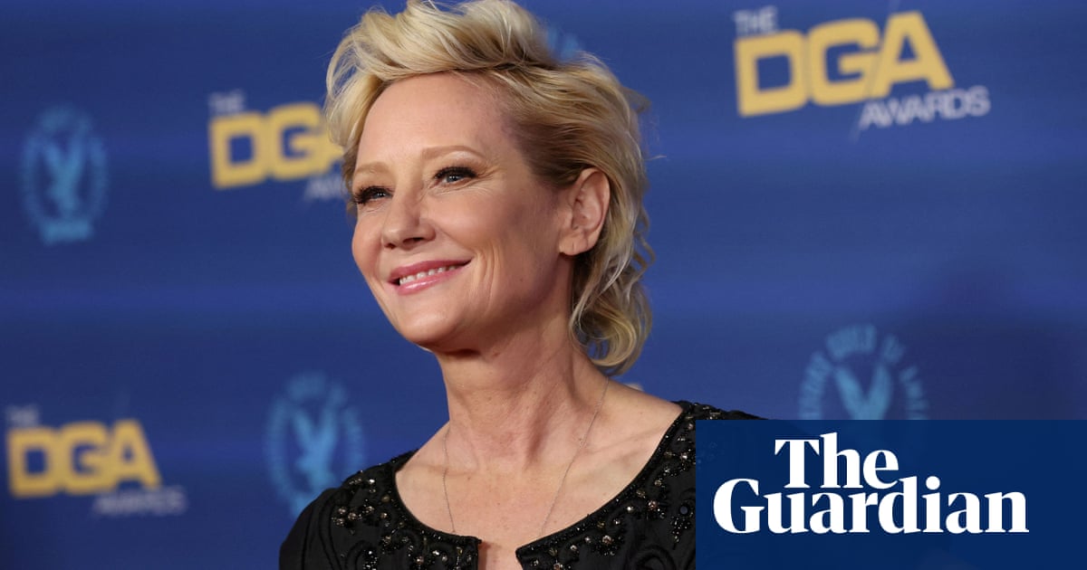 Anne Heche not expected to survive car crash, actors family says