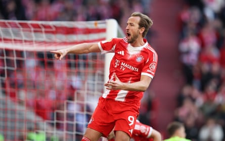 Harry Kane celebrates his goal