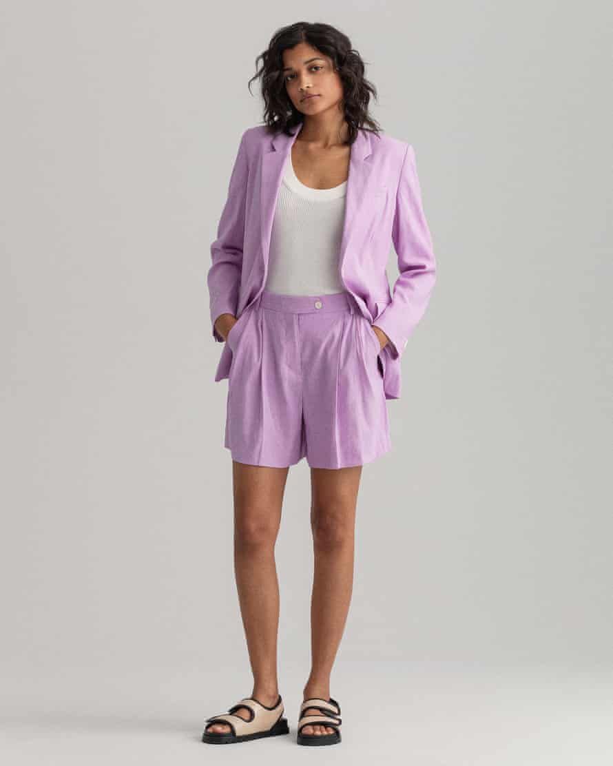 Best women's shorts to wear summer 2022 tailored lilac linen shorts by Gant