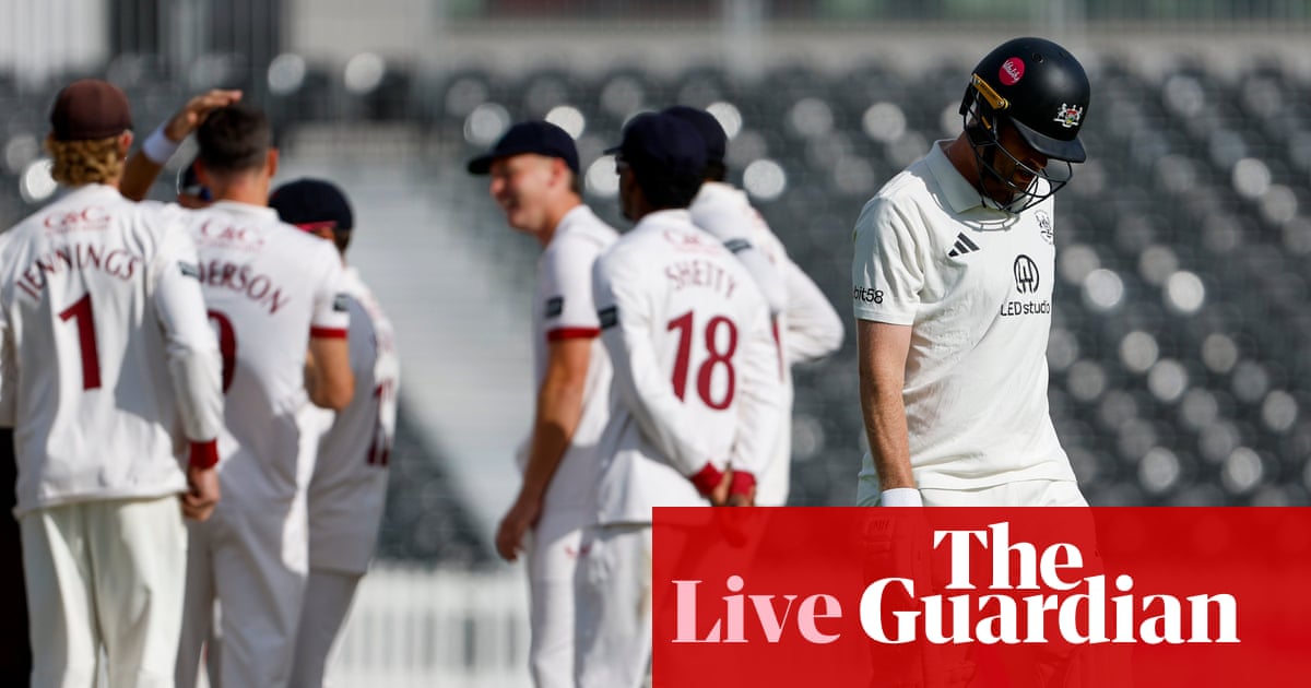 County cricket: title race hots up while Leicestershire charged by ECB – as it happened