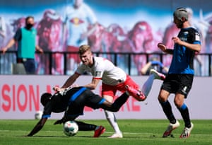 Timo Werner in action against Paderborn.