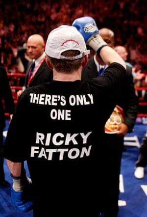 Ricky Hatton celebrates win over Kostya Tszyu wearing a Ricky Fatton t-shirt.