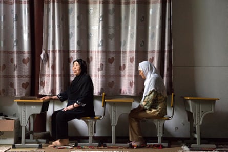 Women at Koran class, Fuyou Road Mosque (2013)