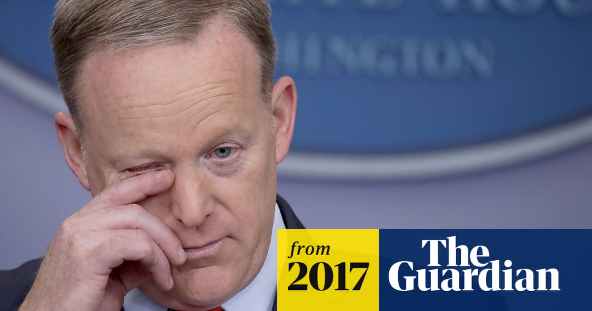 Sean Spicer apologizes for 'even Hitler didn't use chemical weapons' gaffe
