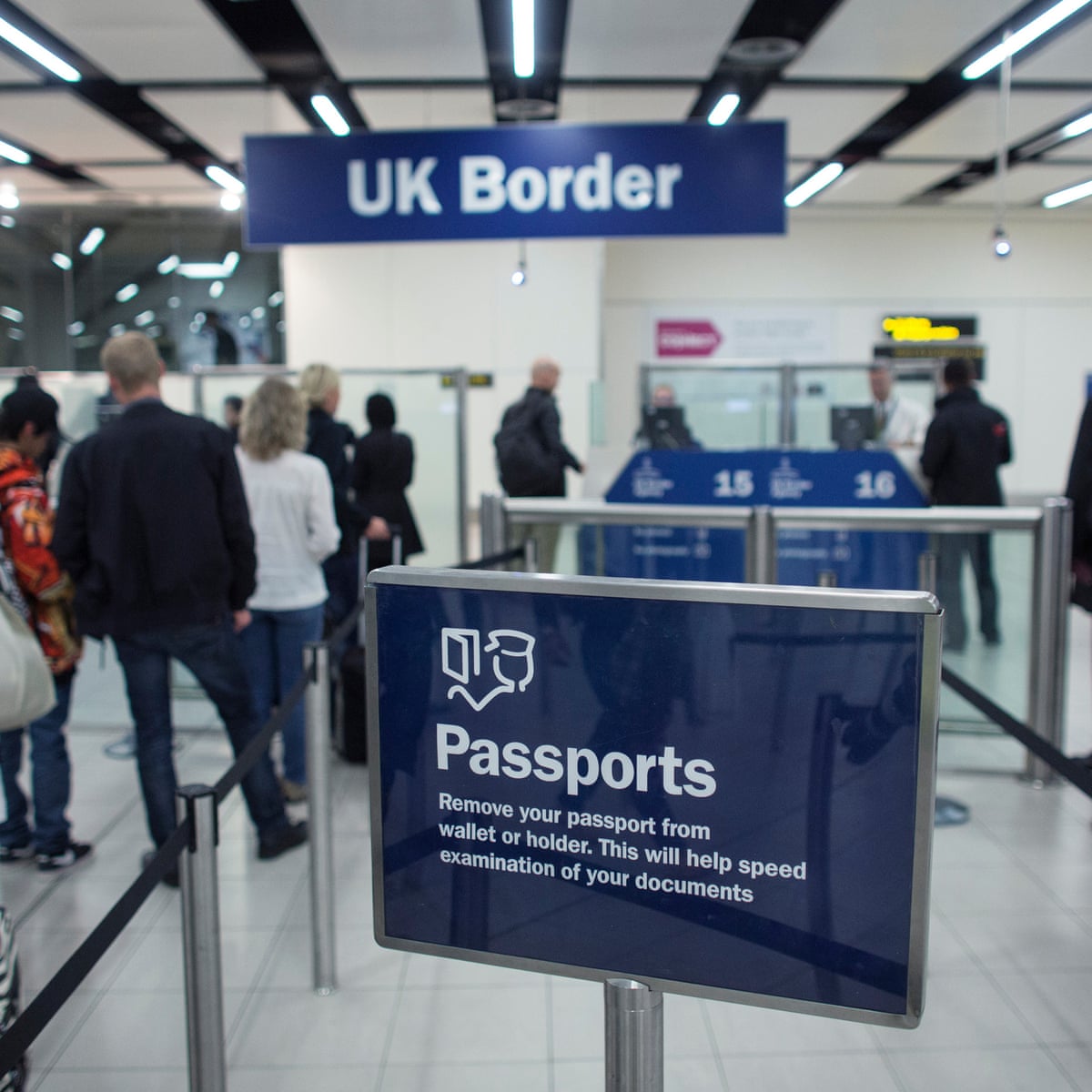 Border Control Systems Face Fire From Travellers Wrongly Delayed Politics The Guardian