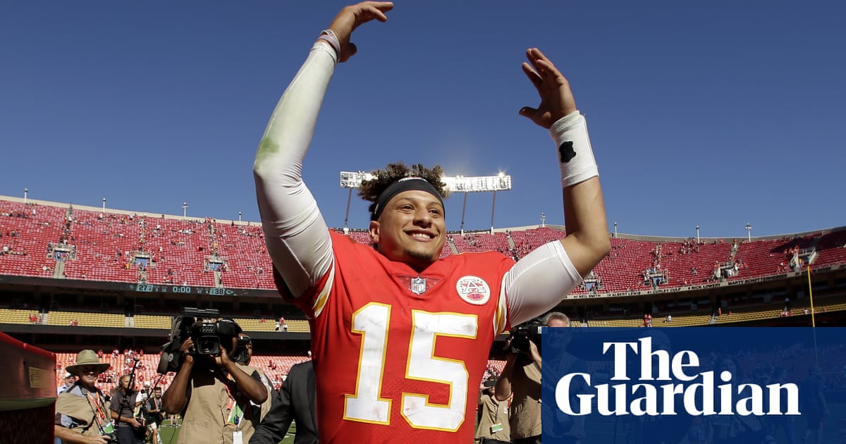 Mahomes and Garoppolo's differing Sundays show beauty and cruelty of NFL | Sport | The Guardian